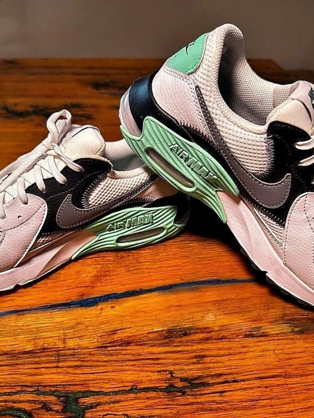Nike Air Max 90 Women's Sneakers White, Teal & Black US 8.5 Like New, worn maybe